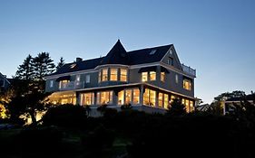 Cape Arundel Inn&resort  4*